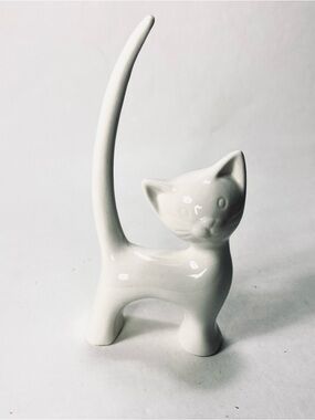 Creative Co-Op White Ceramic Cat Ring Decorative Holder